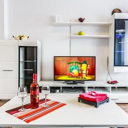 Smart Aparthotel *